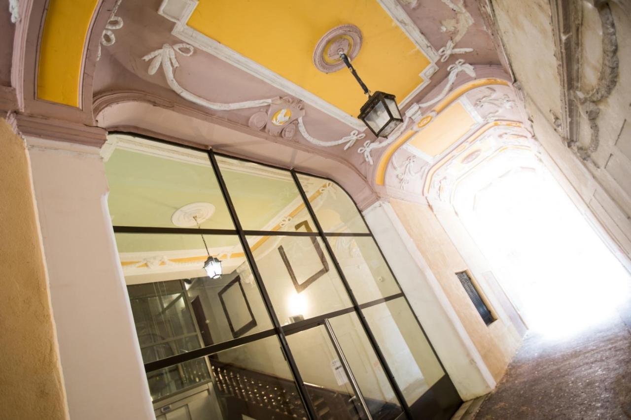 Le Griffon Apartment Colmar Exterior photo